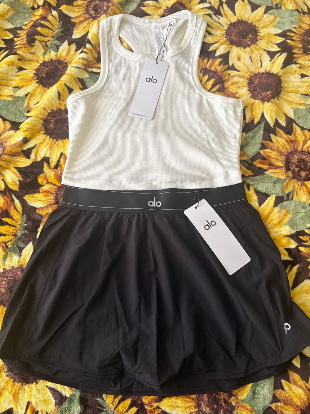 ALO Yoga Women's Black Athletic Skort with Elastic Logo Waistband